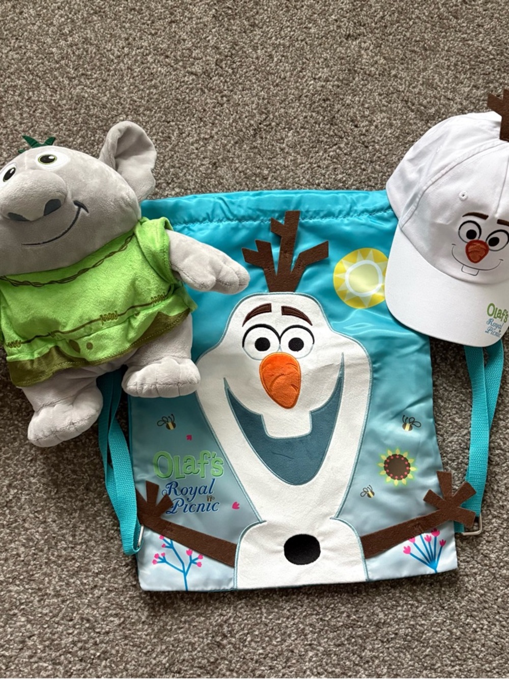 Disney Cruise Frozen Olaf’s Royal Picnic Set - Backpack with Olaf Cap and Troll